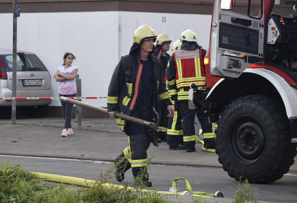 Feuer 2 Vollbrand Reihenhaus Roggendorf Berrischstr P091.JPG - Miklos Laubert